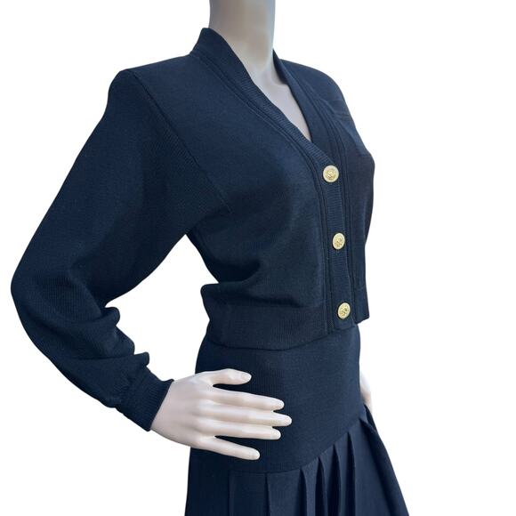 St. John Petite Black Santana Knit 2pc Skirt Suit Set Gold Button Cardigan Mini - Picture 9 of 16